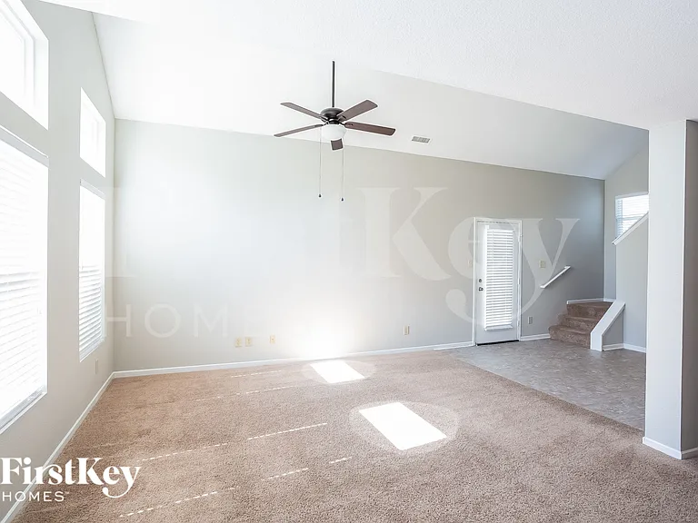 12158 E 141st St — Photo 4