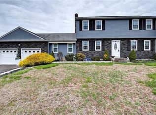 9 Still Field Rd, Manchester, CT 06040