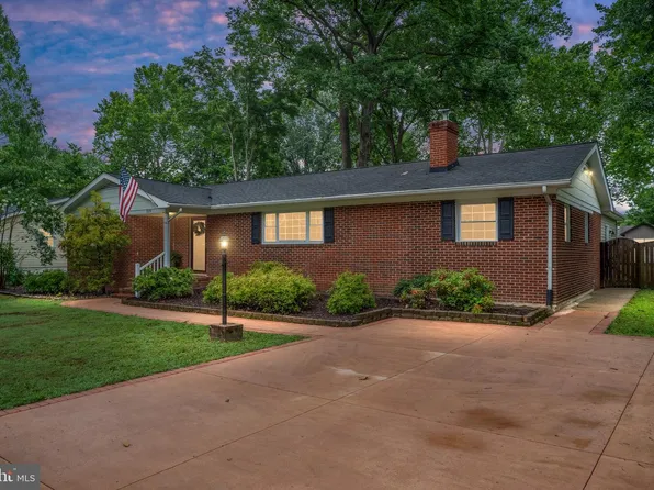 5379 Payne Dr, King George, VA 22485