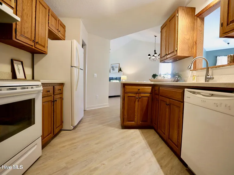 265 Longleaf Dr — Photo 9