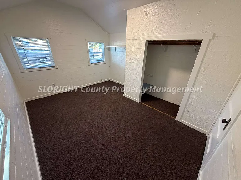 1243 Bond St — Photo 11