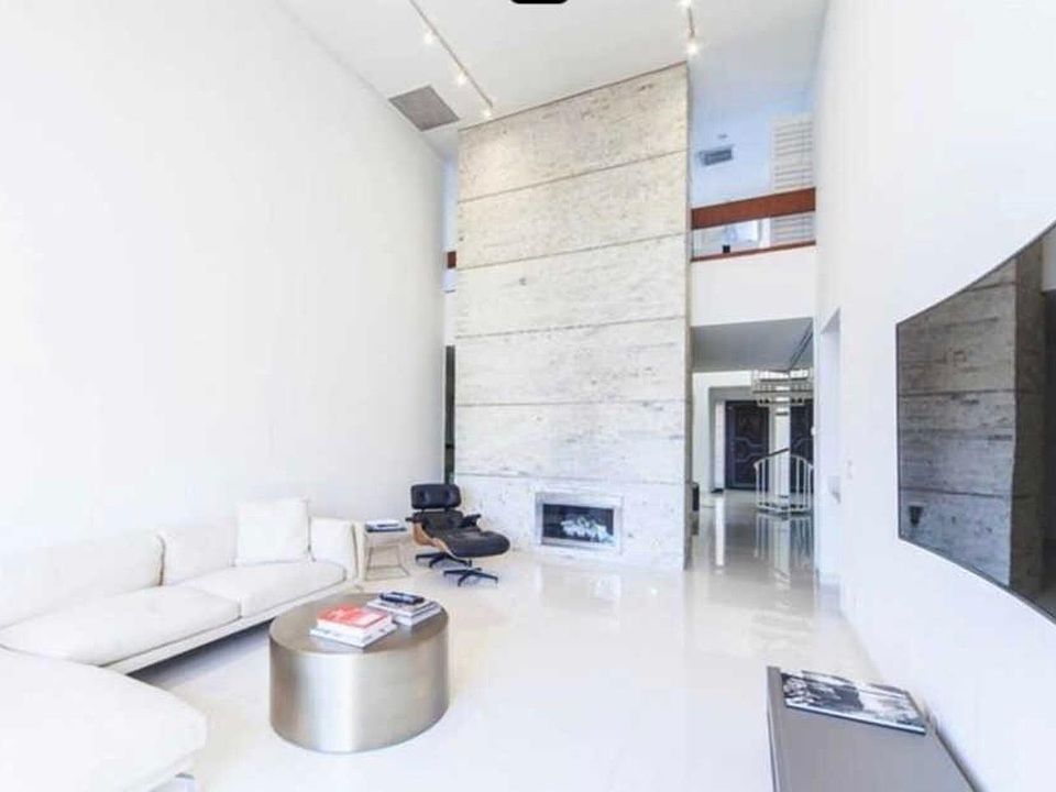141 S Linden Dr APT 303, Beverly Hills, CA 90212 Zillow