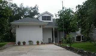 2nd image of 69 S Wren St