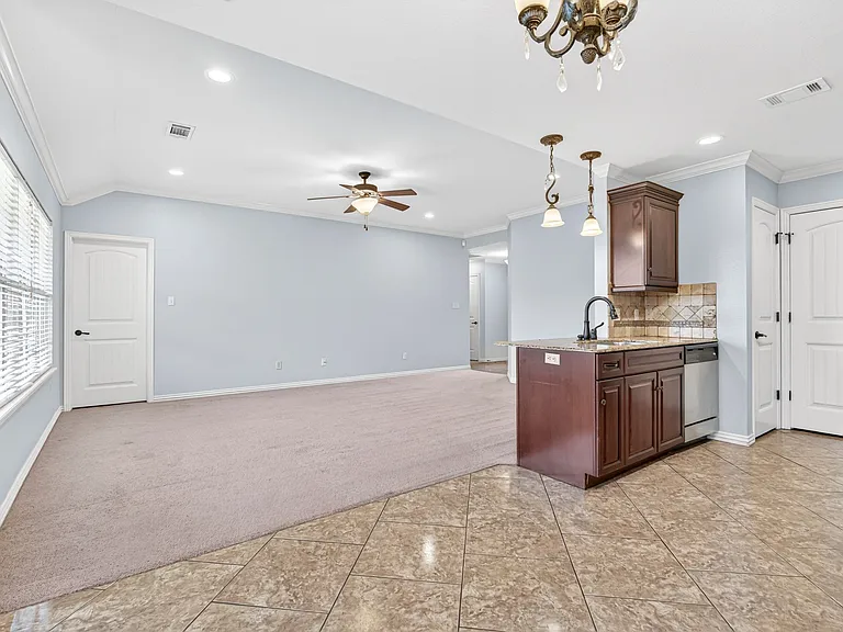 2701 Dyllan Ct — Photo 6