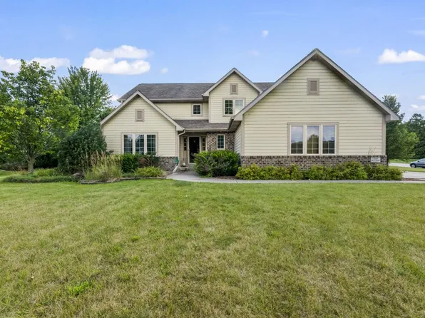 N65W27459 Maple STREET, Sussex, WI 53089