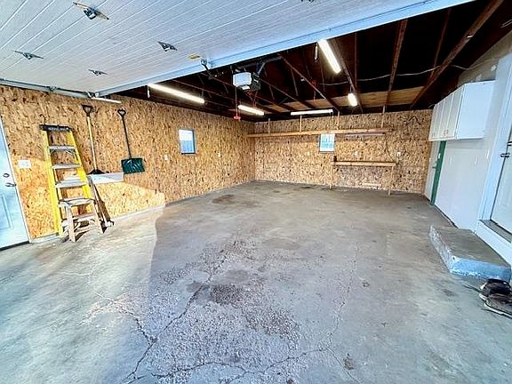 3rd image of 2229 S Willard Ave