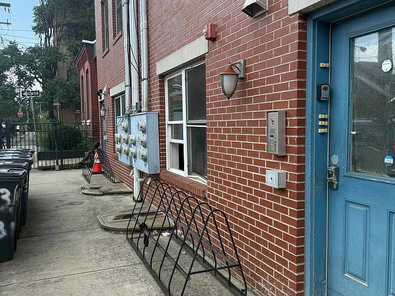 3831 Baring St #1A — Photo 1