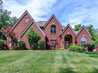 12860 Walden Oaks Dr, Chardon, OH 44024