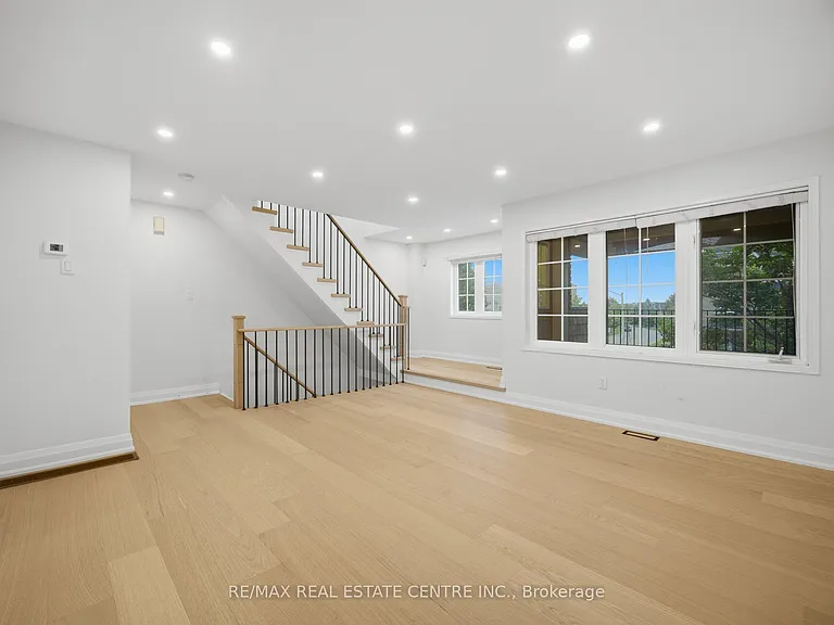 2360 Parkhaven Blvd #10 — Photo 8