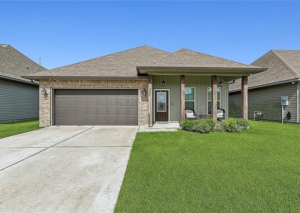 1st image of 4625 Park Shore Dr