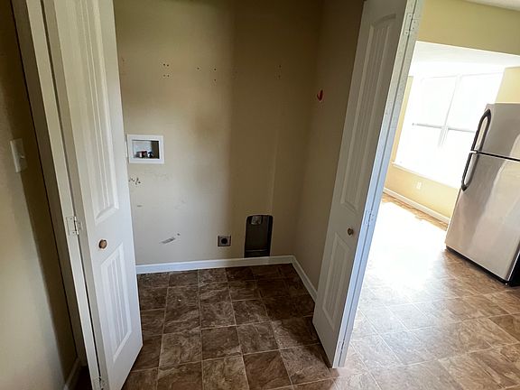 2nd image of 356 S Jefferson St