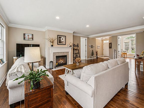 5th image of 30 Denali Ct
