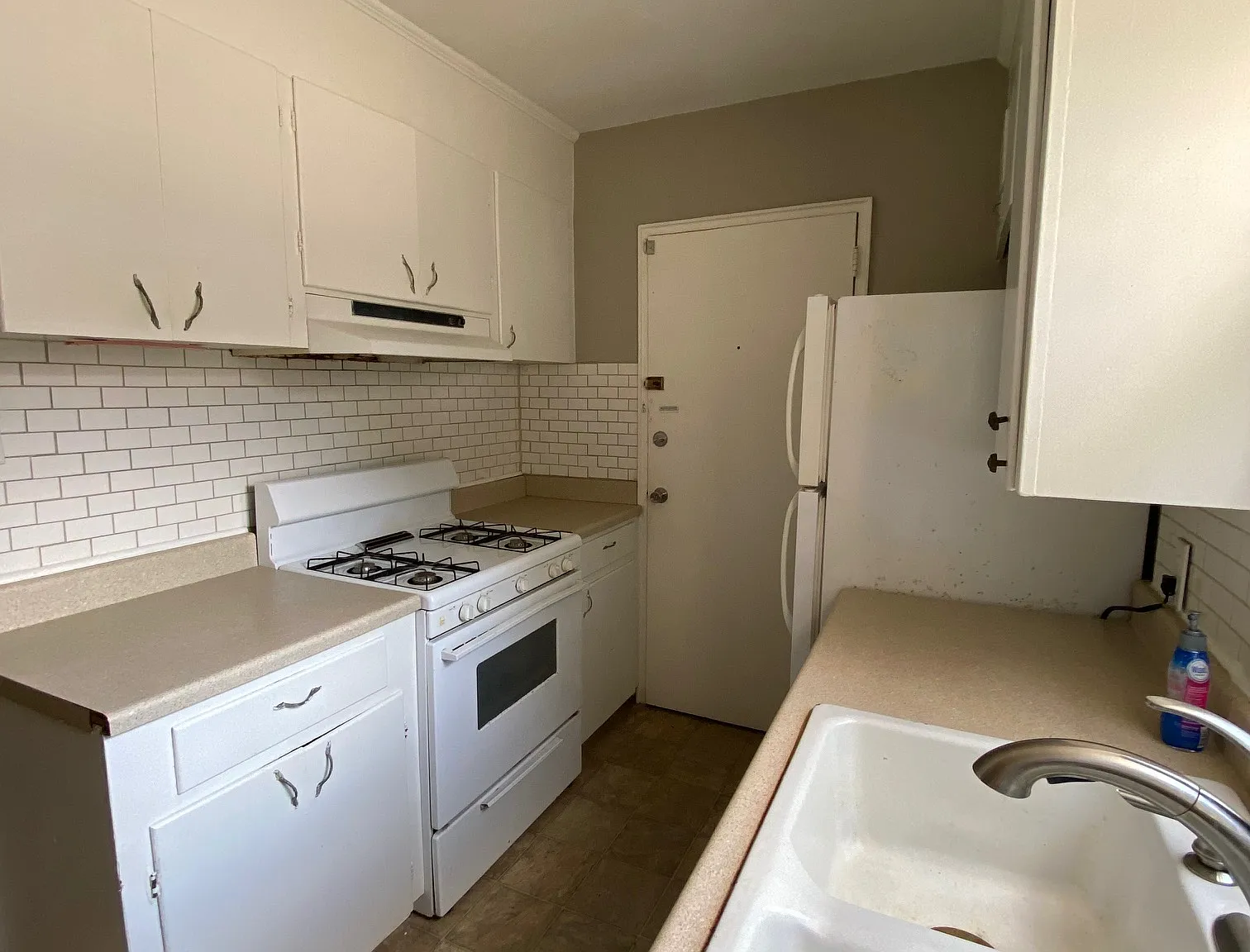 127 Crestview Apartments - Apt 2 — Photo 2