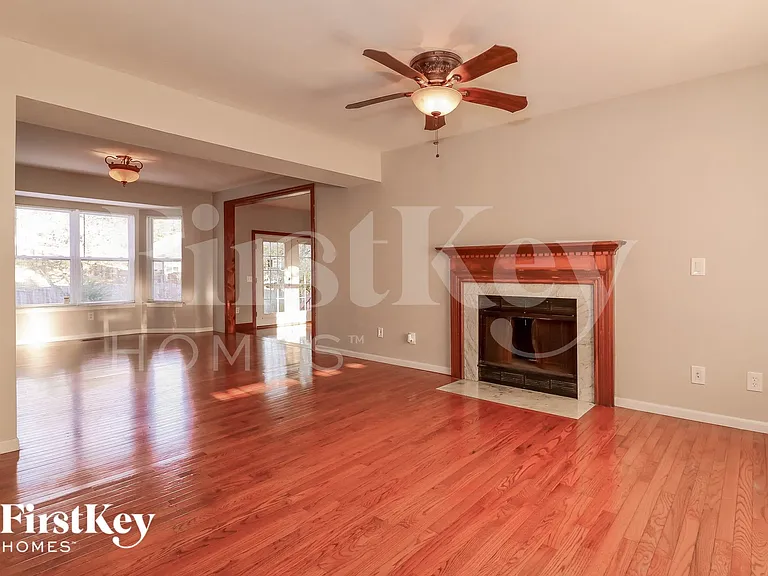 994 Sunset Farms Ct — Photo 3