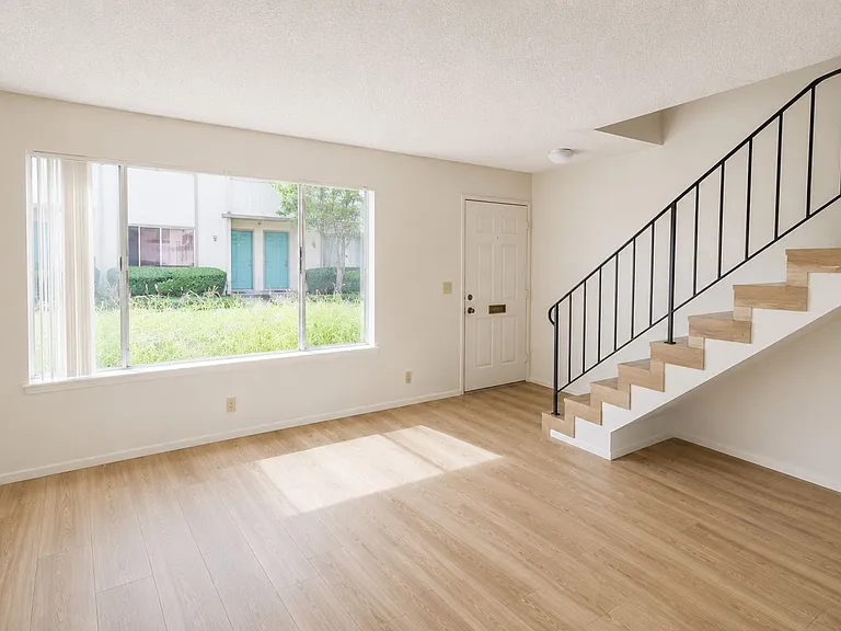 1338 Galleon Way #C — Photo 1