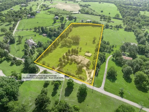 1441 Newman Rd, Lexington, KY 40515