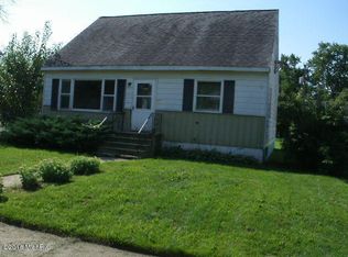 732 Highland Ave, Benton Harbor, MI 49022