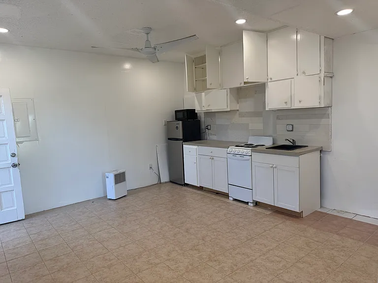 1816 NE Dixie Hwy #B — Photo 7