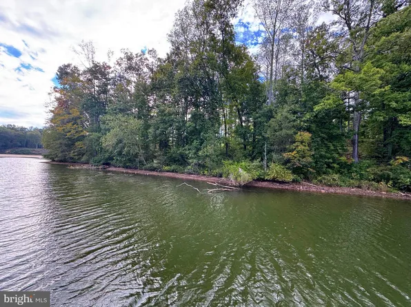 64 Compass Cv, Mineral, VA 23117