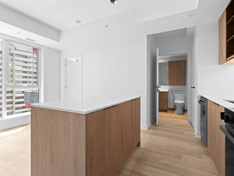 391 Slater St — Photo 19