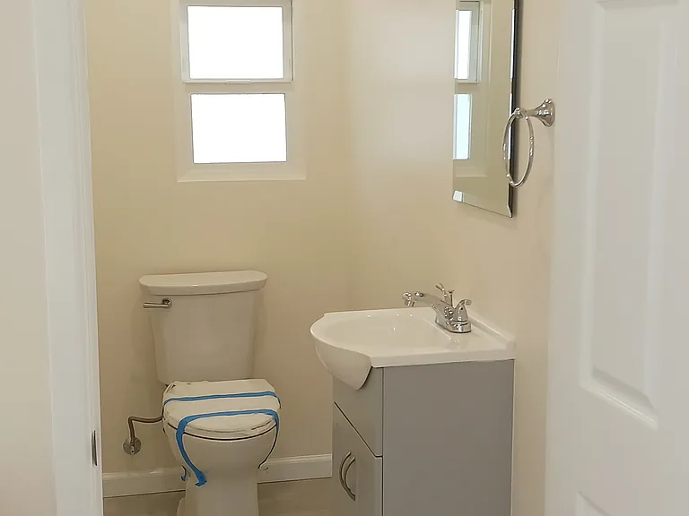 6721 Tyrone Ave #C — Photo 13