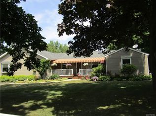 4930 Hickory Rd, Hamburg, NY 14075