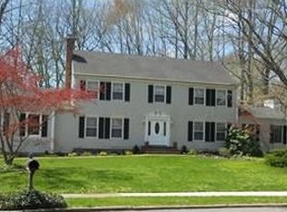 36 Bluefield Rd, Lincroft, NJ 07738