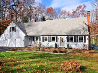 4 Woodland Pl, Granby, CT 06035