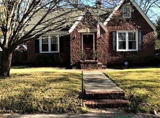 610 E 52nd St, Savannah, GA 31405