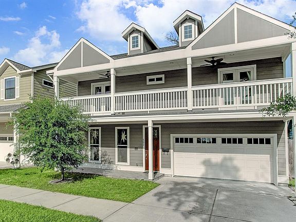 Extra parking in front of the garage and full front balcony