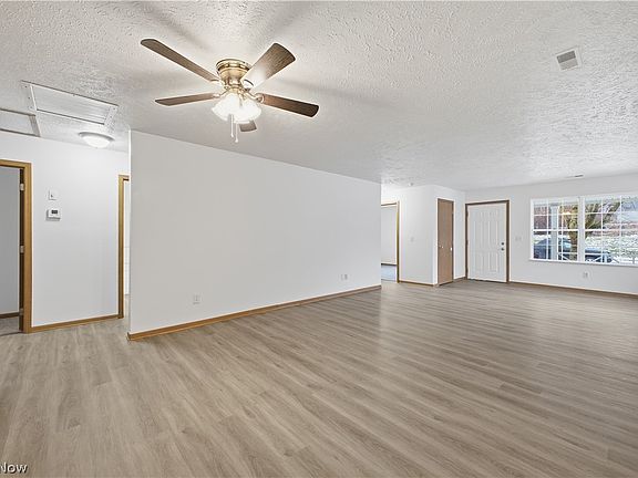 3rd image of 127 Blackburn St