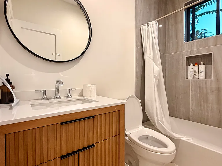 161 Harold Ave — Photo 9