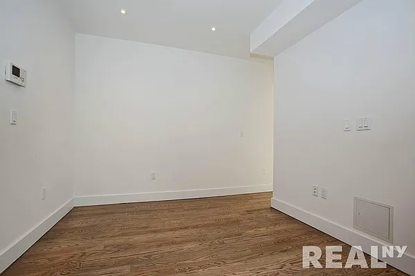 Rented by REAL New York | media 26