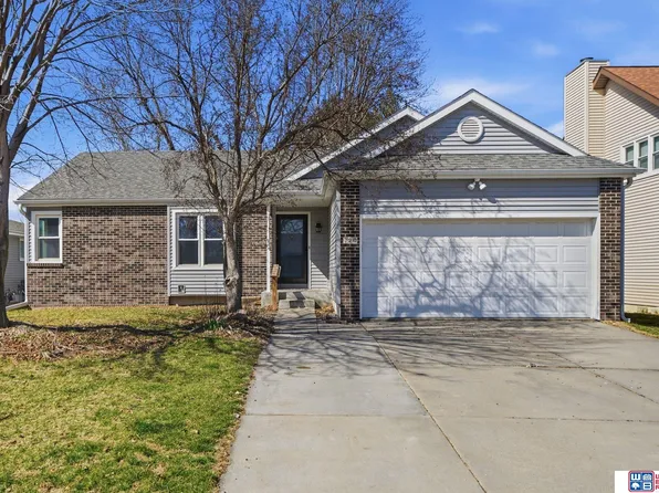 720 Glenarbor Cir, Lincoln, NE 68512