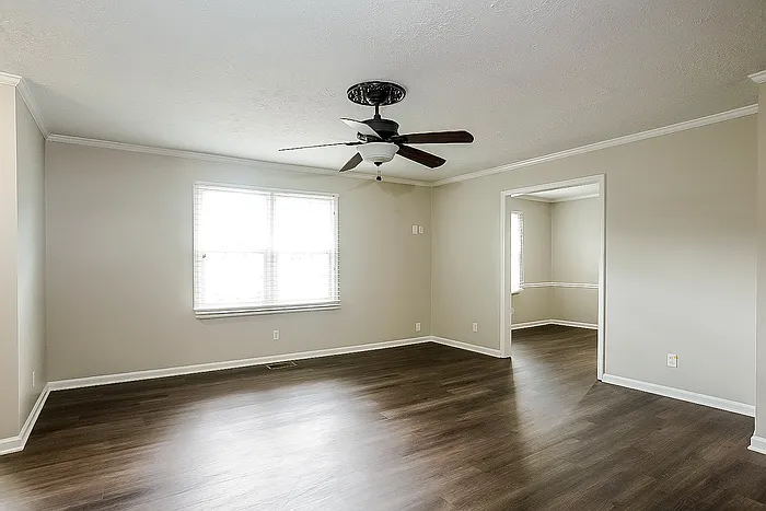 3410 Wentworth Pl — Photo 4