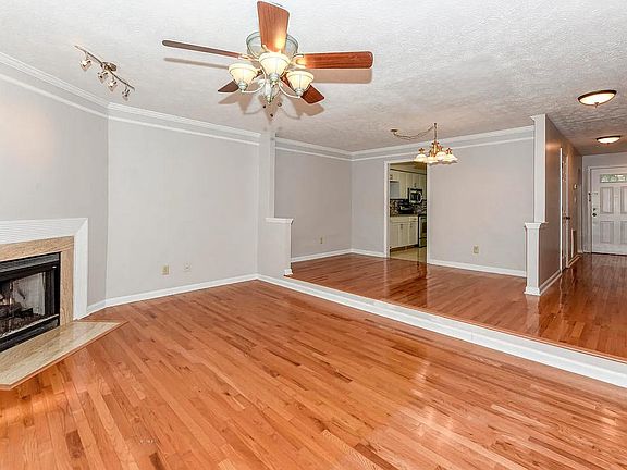 5th image of 8815 Ashton Ct