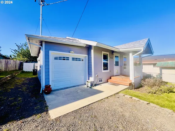 2160 Wall St, North Bend, OR 97459