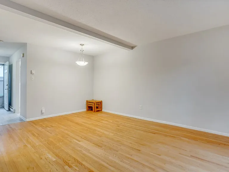 85 Henderson Ave — Photo 10
