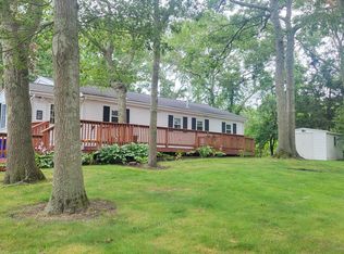 9 Driftwood Ln, Sagamore Beach, MA 02562