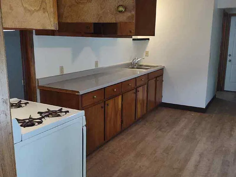 1733 Smith St — Photo 2