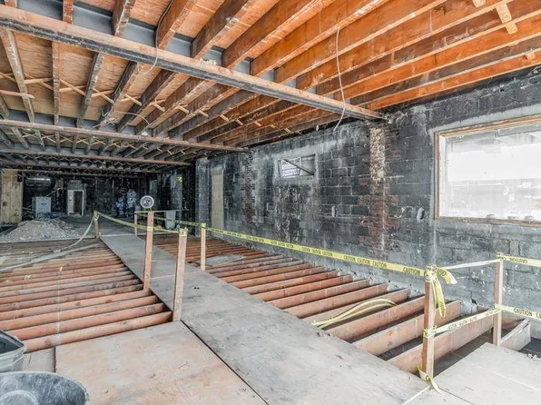 477 Avenue C image 5 of 5