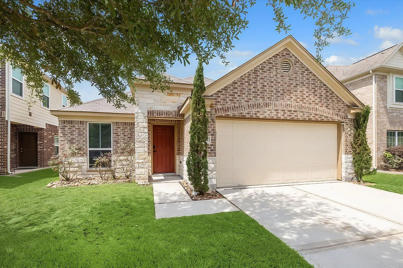 2615 Magnolia Fair Way - 2615 Magnolia Fair Way — Photo 1