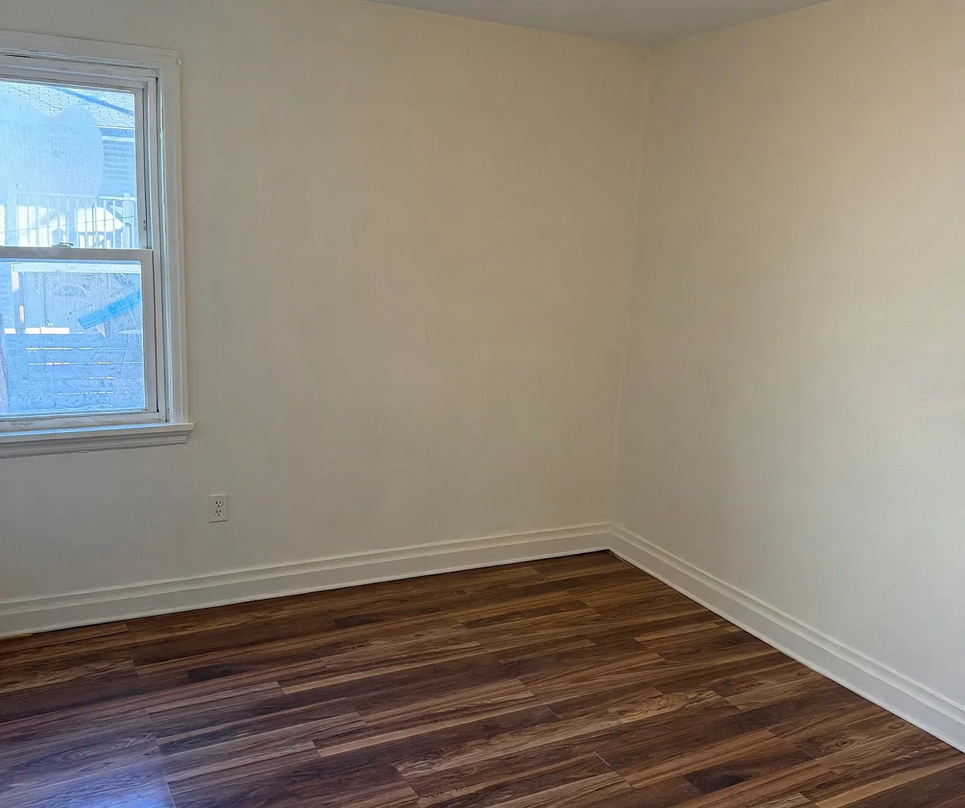 1 bed, 1000 sqft, $1,200 — Photo 1