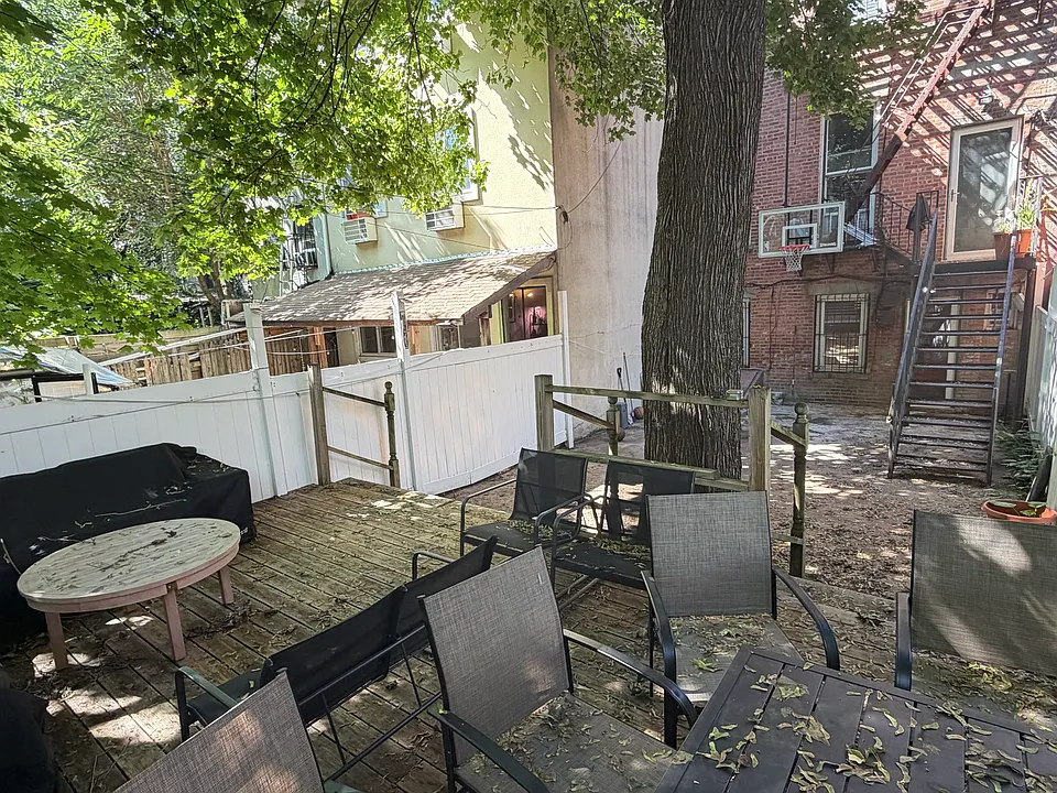 220 Lexington Ave #GARDEN
