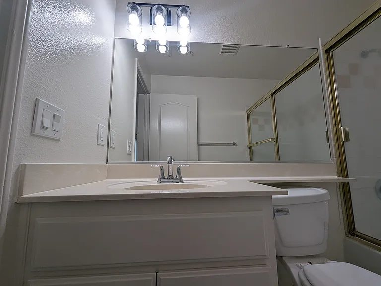 1722 Cedar St #J — Photo 11