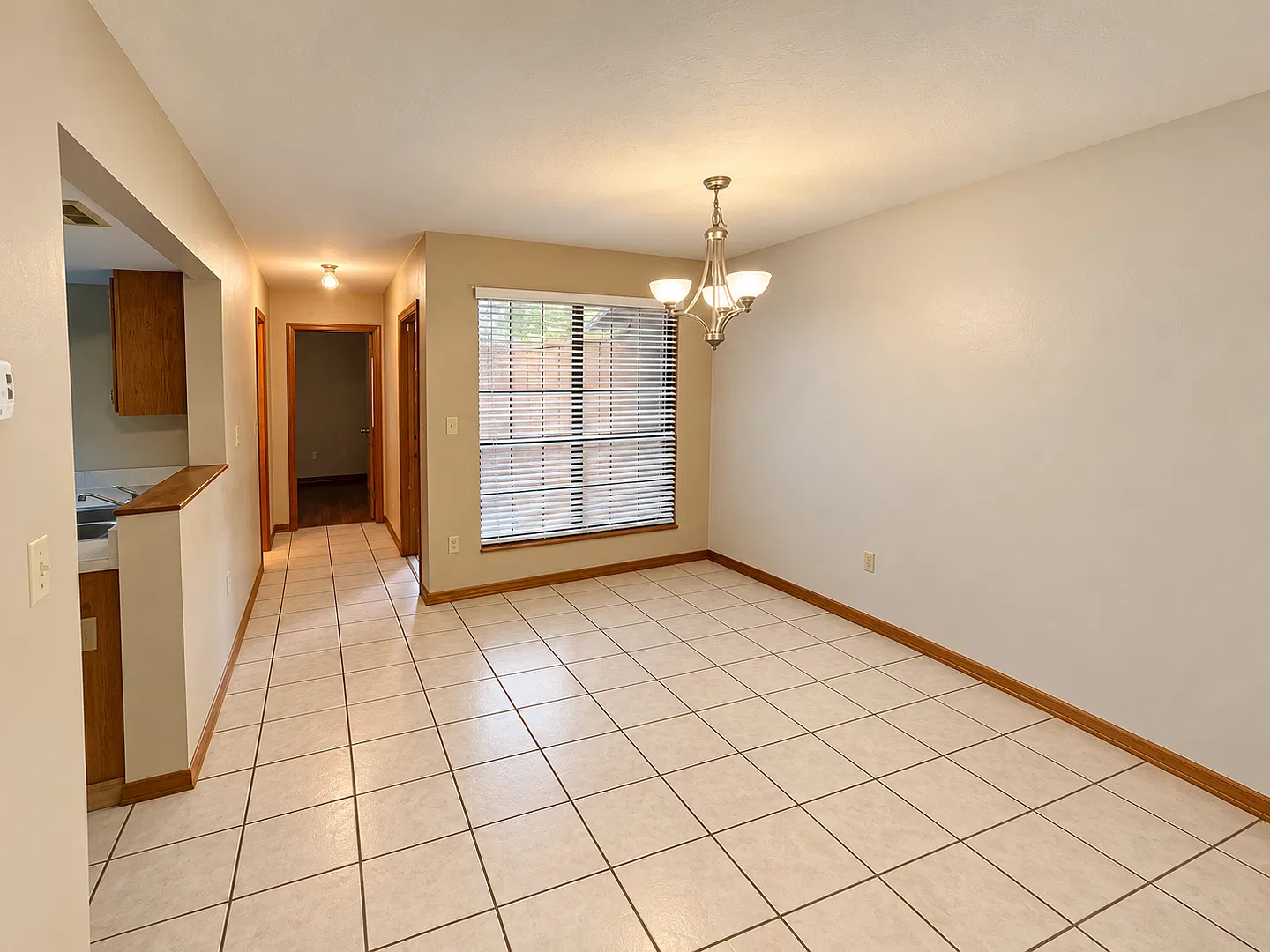 2 Bed / 2 Bath Townhome in Rockwood Villas | Screened Porch & Community Pool — Photo 3