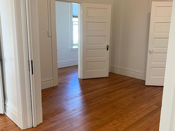 5th image of 41 Rosemont Pl