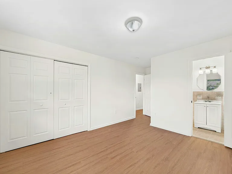 726 Saddle River Rd #2 — Photo 24