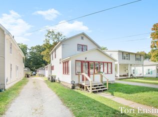 311 W Grove St, Greenville, MI 48838