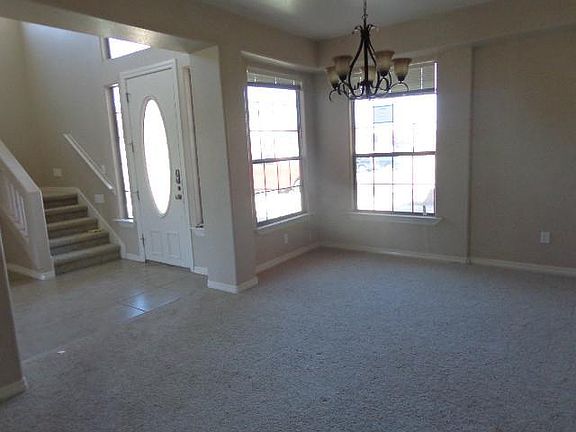 4th image of 461 Emerald Shore Ln